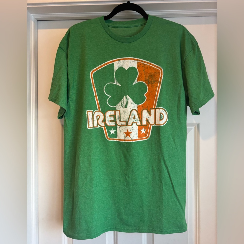 Green Ireland Graphic T-Shirt - Size Medium (Men’s)